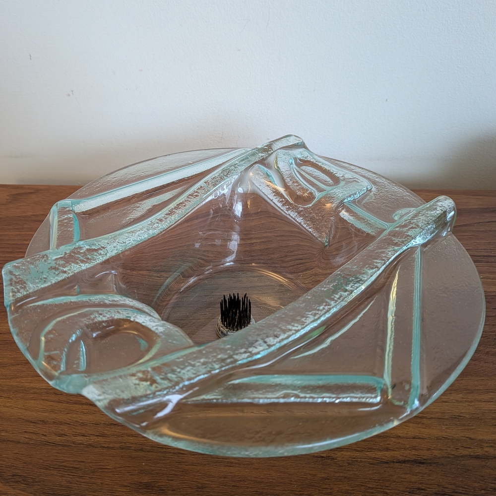 Ikebana Clear pressed glass Japanese vase Pin Frog flower arrangement